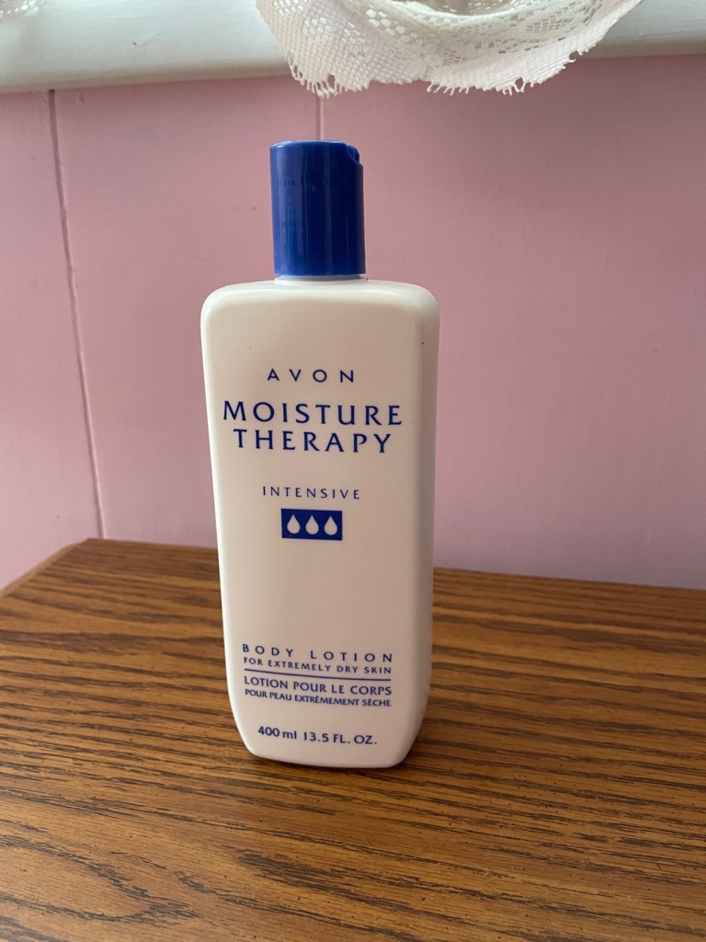 Avon Moisture Therapy Intensive Body Lotion - White and Blue